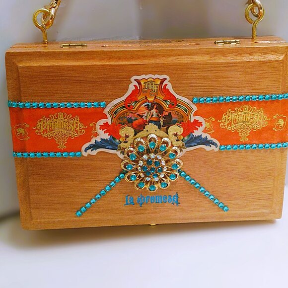 Suenos de Saundra Upcycled Collection, La Promese Cigar Box, Purse - Picture 7 of 12
